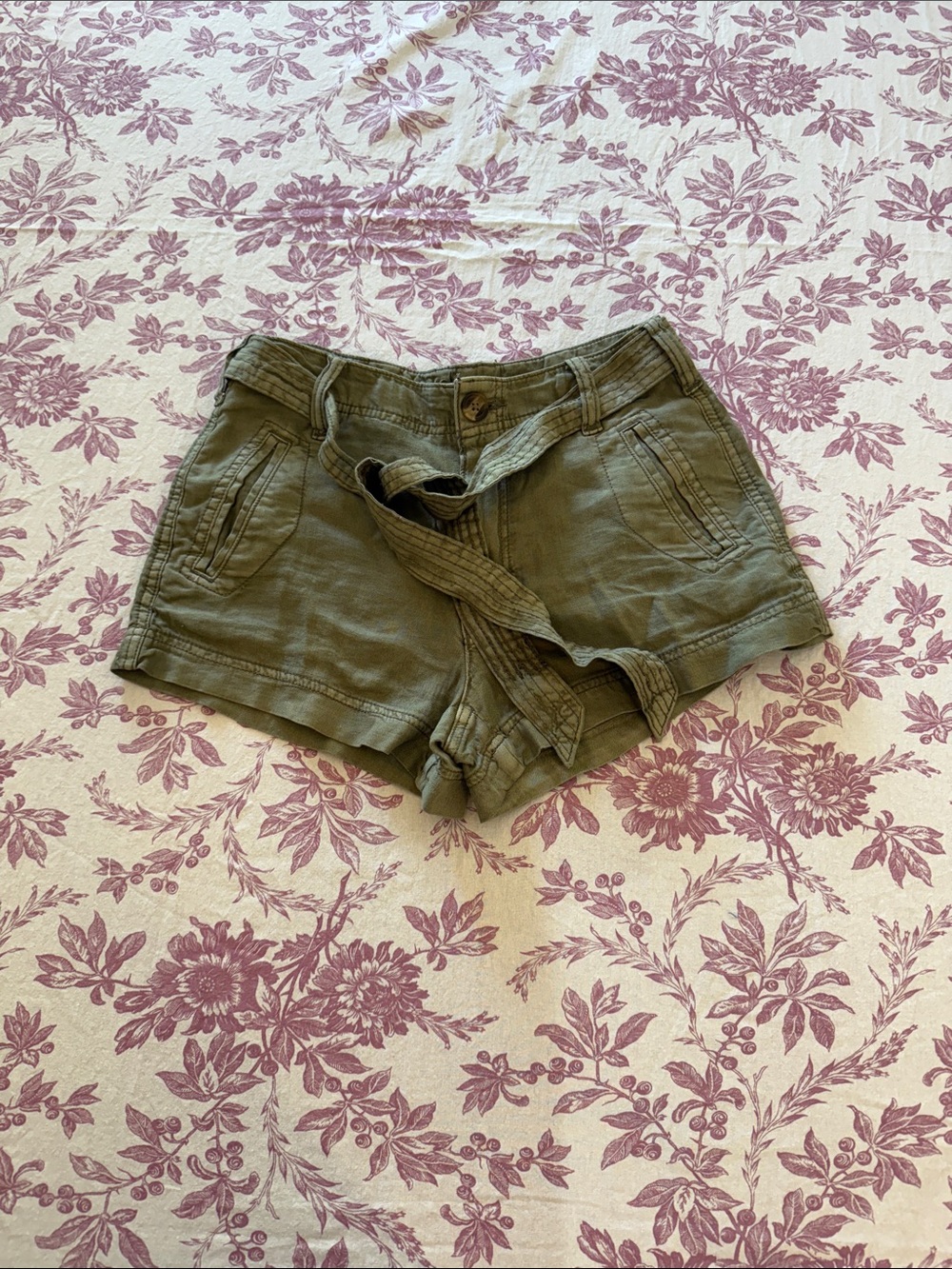 American Eagle Olive Green Cargo mini shorts with tie size 0, linen blend